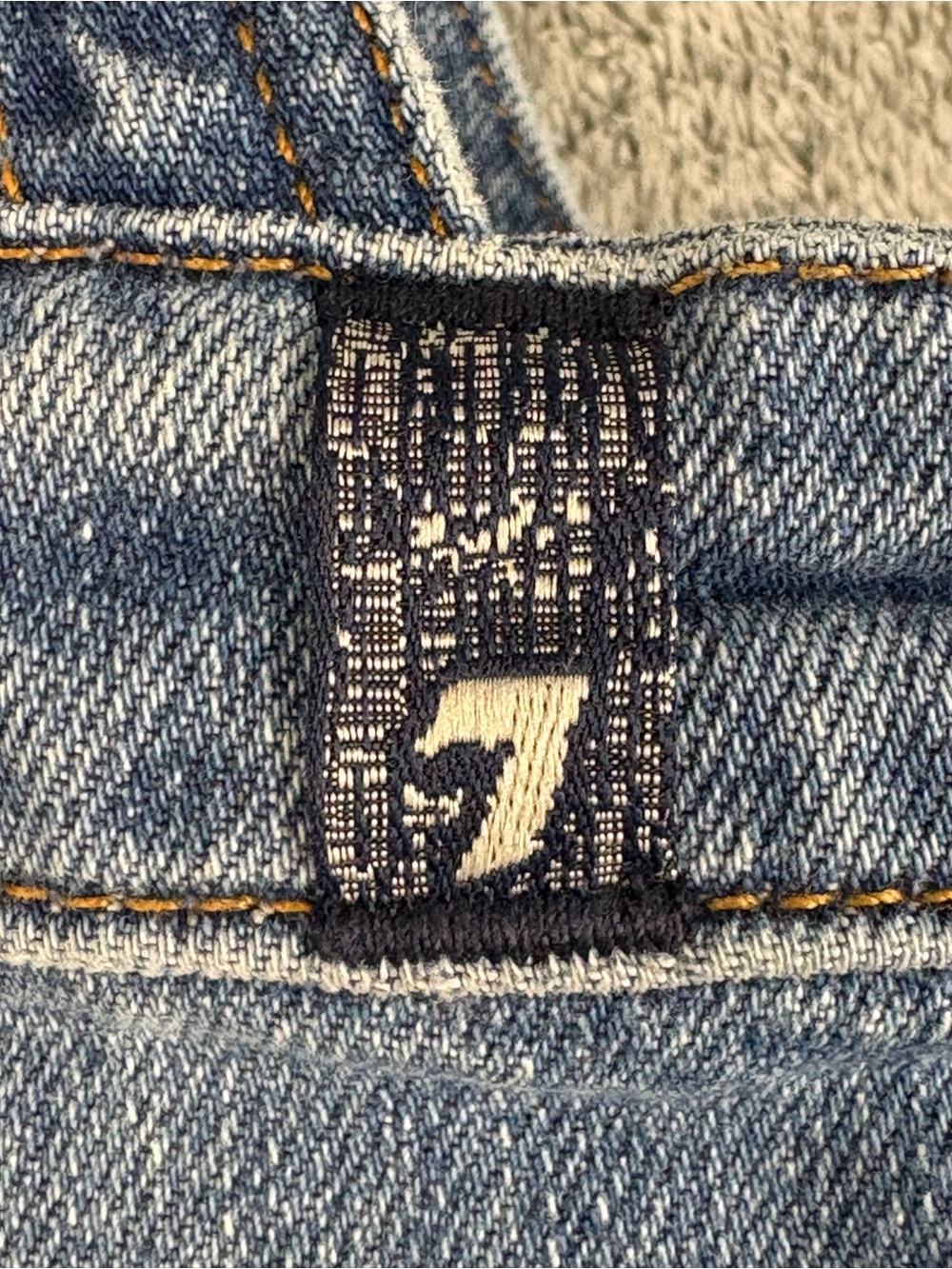 7 For All Mankind Allovers light blue denim jeans with gold stitching - Picture 8 of 12